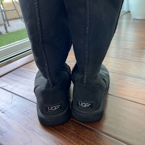 UGG Australia Classic Tall Boot - Picture 7 of 9